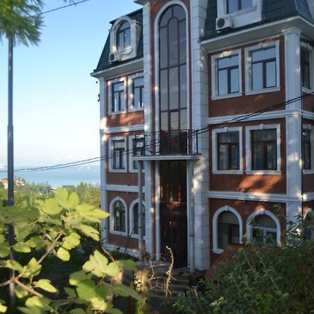 Sunny Hotel Batumi Махинари Екстериор снимка