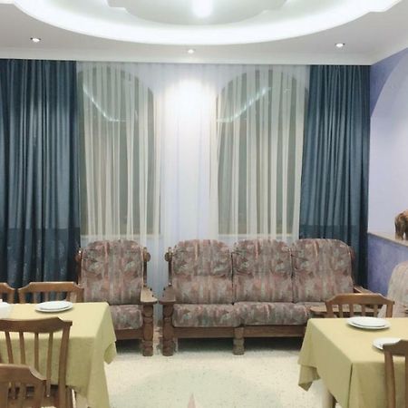 Sunny Hotel Batumi Махинари Екстериор снимка
