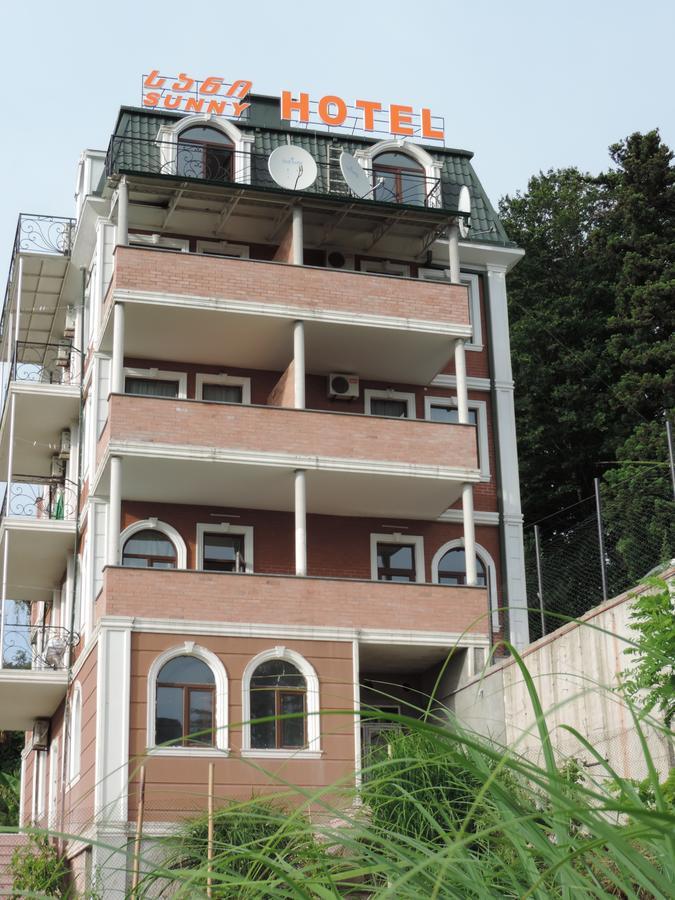 Sunny Hotel Batumi Махинари Екстериор снимка