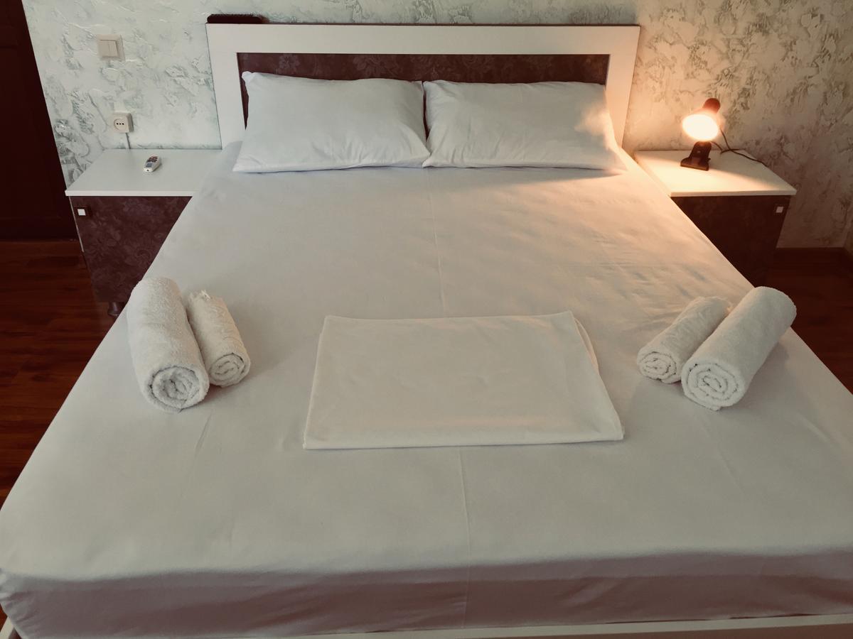 Sunny Hotel Batumi Махинари Екстериор снимка