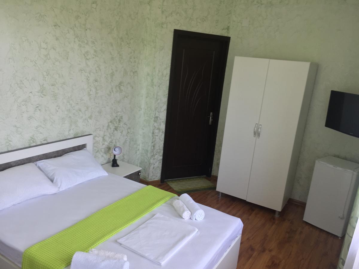 Sunny Hotel Batumi Махинари Екстериор снимка