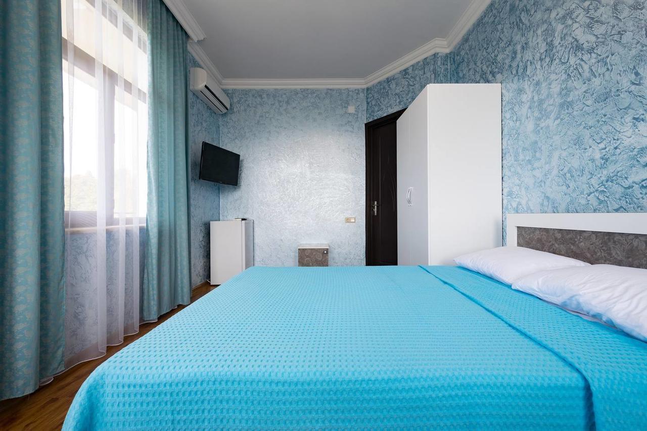 Sunny Hotel Batumi Махинари Екстериор снимка