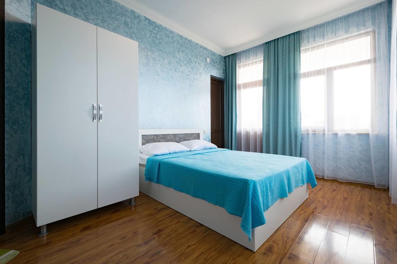 Sunny Hotel Batumi Махинари Екстериор снимка